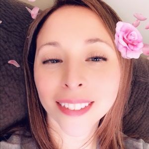 Meet your Posher, Ana